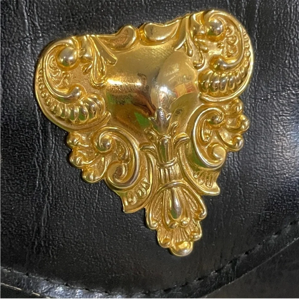 Vintage Black Leather Shoulder Bag Gold Baroque Hardware Statement Purse - Picture 13 of 14